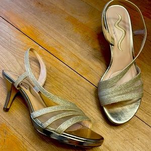 Heeled open toe. Size 8. Perfect for wedding